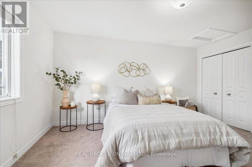 7159 Bryanne Court, Niagara Falls, ON - Indoor Photo Showing Bedroom