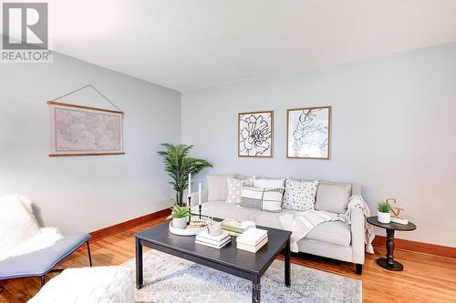 481 Huron Street, Woodstock, ON - Indoor Photo Showing Living Room