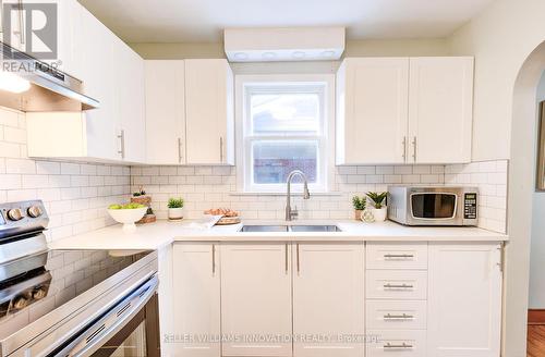 481 Huron Street, Woodstock, ON - Indoor Photo Showing Kitchen With Double Sink With Upgraded Kitchen