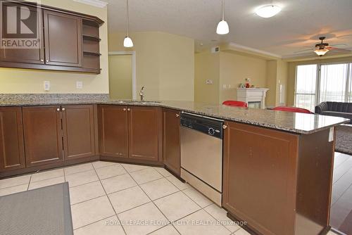 608 - 1030 Coronation Drive, London, ON - Indoor Photo Showing Kitchen