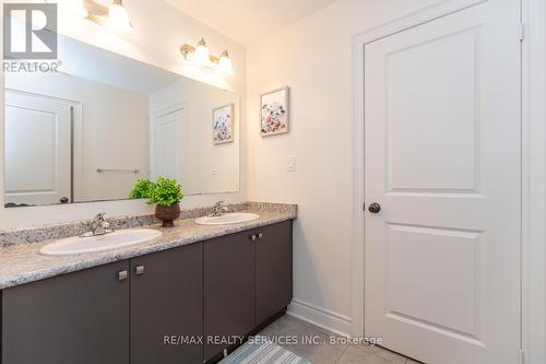 28 Stonegate Avenue, Mono, ON - Indoor Photo Showing Bathroom