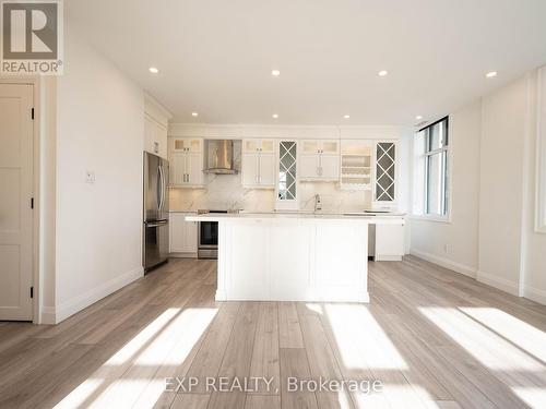 1101 - 36 James Street S, Hamilton, ON - Indoor Photo Showing Kitchen With Upgraded Kitchen