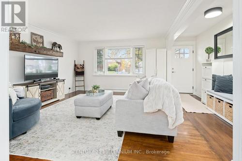 362 Metcalfe Street, Guelph, ON - Indoor Photo Showing Living Room