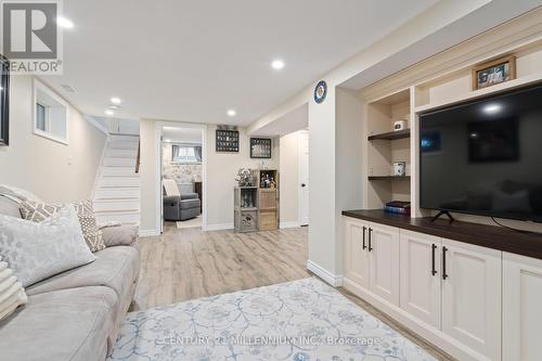 362 Metcalfe Street, Guelph, ON - Indoor Photo Showing Living Room