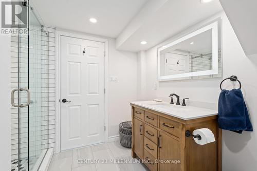 362 Metcalfe Street, Guelph, ON - Indoor Photo Showing Bathroom