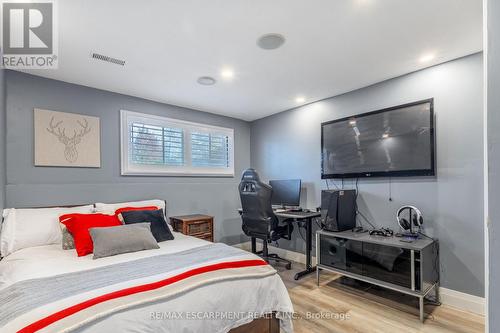 89 Dundee Drive, Haldimand, ON - Indoor Photo Showing Bedroom