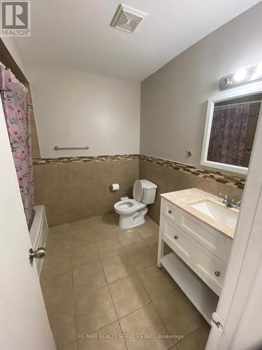 7731 Redstone Road, Mississauga, ON - Indoor Photo Showing Bathroom