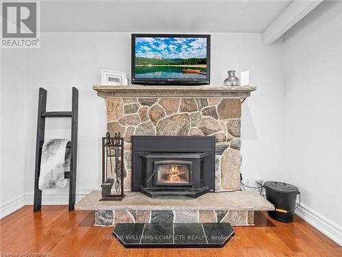 16629 Side Road 22, Halton Hills, ON - Indoor Photo Showing Living Room With Fireplace