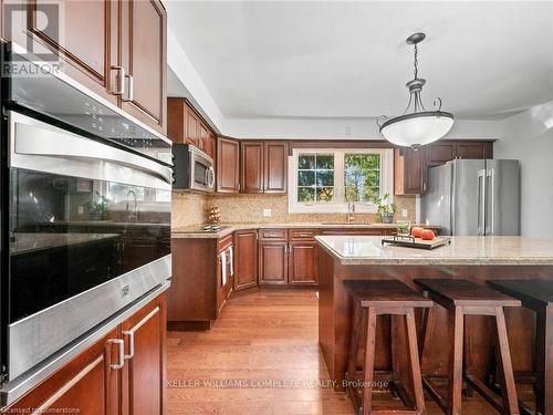 16629 Side Road 22, Halton Hills, ON - Indoor Photo Showing Kitchen With Upgraded Kitchen