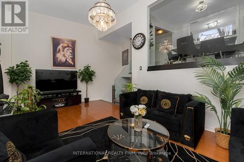 17 - 17 Dawson Crescent, Brampton, ON - Indoor