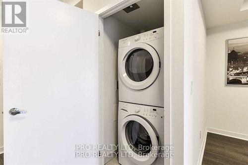 2403 - 360 Square One Drive, Mississauga, ON - Indoor Photo Showing Laundry Room