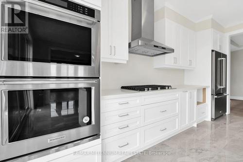 2 Catherwood Court, Brampton, ON - Indoor Photo Showing Kitchen With Stainless Steel Kitchen