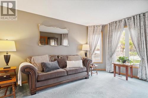 2722 Kingsway Drive, Oakville, ON - Indoor Photo Showing Living Room