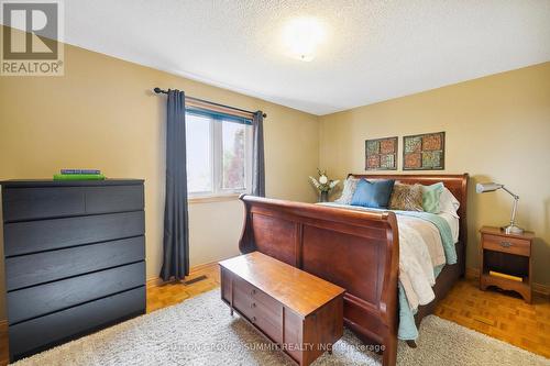 2722 Kingsway Drive, Oakville, ON - Indoor Photo Showing Bedroom