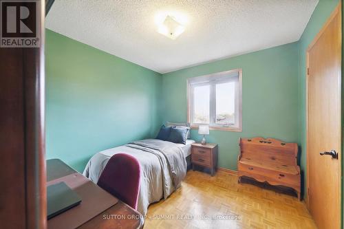 2722 Kingsway Drive, Oakville, ON - Indoor Photo Showing Bedroom