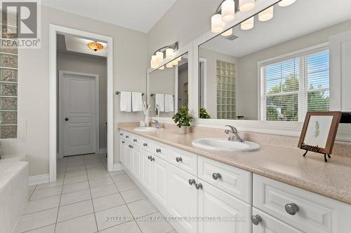 621 Cranleigh Court, Mississauga, ON - Indoor Photo Showing Bathroom