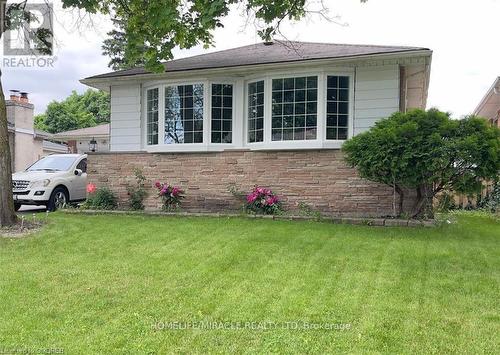 39 Abbey Road, Brampton, ON - Outdoor