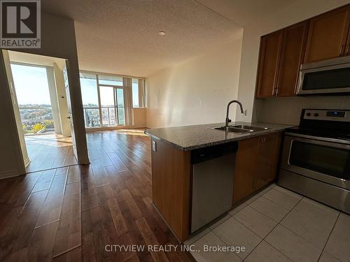 710 - 339 Rathburn Road W, Mississauga, ON - Indoor Photo Showing Kitchen With Double Sink