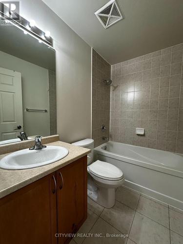 710 - 339 Rathburn Road W, Mississauga, ON - Indoor Photo Showing Bathroom