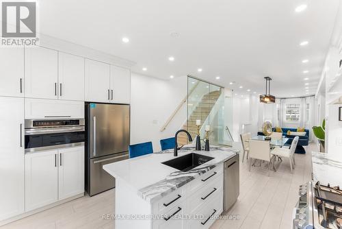 95 Piggott Mews, Toronto, ON - Indoor Photo Showing Kitchen With Stainless Steel Kitchen With Upgraded Kitchen