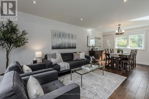 1771 Heather Hills Drive, Burlington, ON - Indoor Photo Showing Living Room