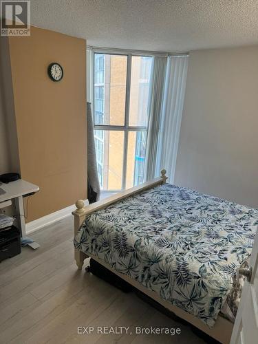 1416 - 35 Trailwood Drive, Mississauga, ON - Indoor Photo Showing Bedroom