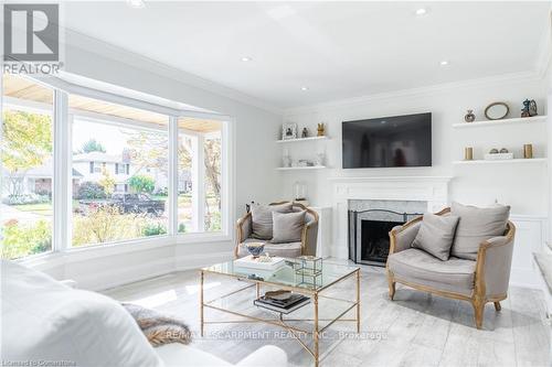 4195 Spruce Avenue, Burlington, ON - Indoor Photo Showing Living Room With Fireplace