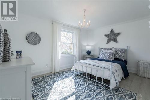 4195 Spruce Avenue, Burlington, ON - Indoor Photo Showing Bedroom