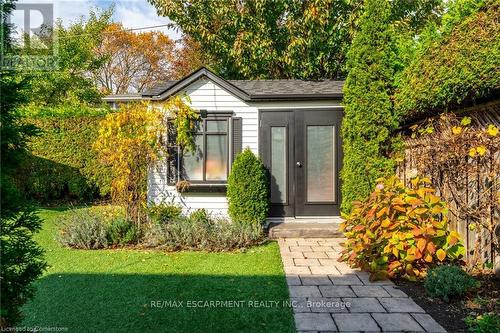 4195 Spruce Avenue, Burlington, ON - Outdoor