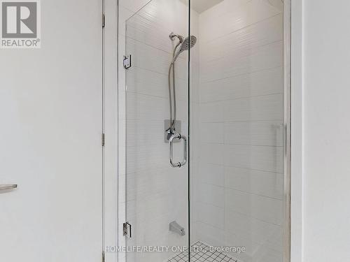 206 Brandon Avenue, Toronto, ON - Indoor Photo Showing Bathroom