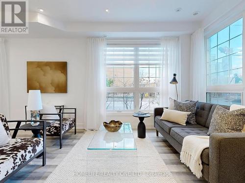 206 Brandon Avenue, Toronto, ON - Indoor Photo Showing Living Room