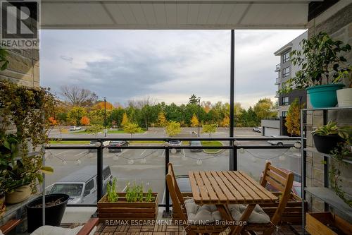 220 - 320 Plains Road E, Burlington, ON - Outdoor With Balcony