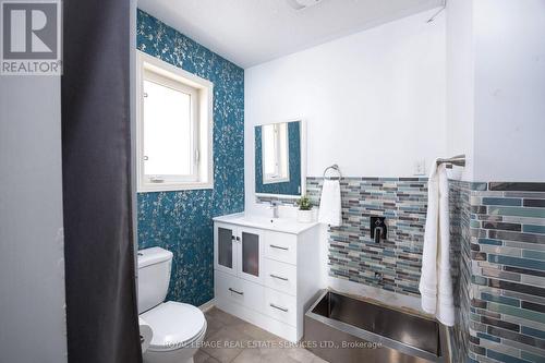 3159 Neyagawa Boulevard, Oakville, ON - Indoor Photo Showing Bathroom