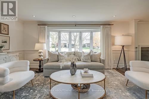 2359 Canso Road, Oakville, ON - Indoor Photo Showing Living Room