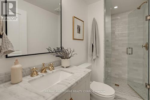 2359 Canso Road, Oakville, ON - Indoor Photo Showing Bathroom