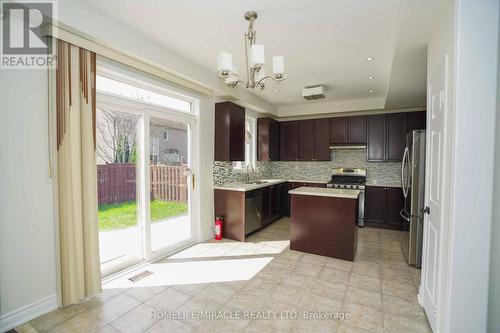 20 Cragg Crescent, Ajax, ON - Indoor Photo Showing Kitchen With Upgraded Kitchen