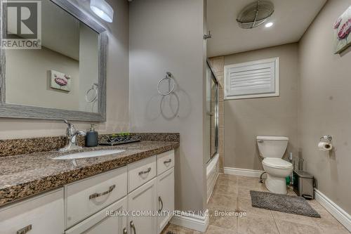 42 Coulton Court, Whitby, ON - Indoor Photo Showing Bathroom