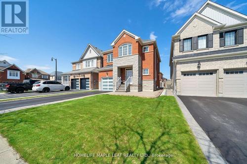 39 Snapdragon Square, Brampton, ON - Outdoor With Facade