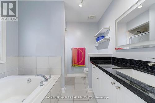 39 Snapdragon Square, Brampton, ON - Indoor Photo Showing Bathroom