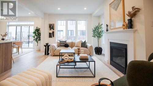 664 Grand Ridge Avenue, Oshawa, ON - Indoor Photo Showing Living Room With Fireplace