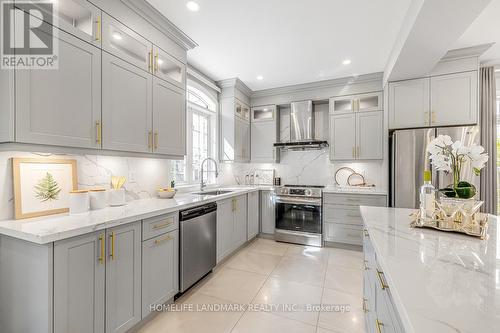 2 Dybal Street, Vaughan, ON - Indoor Photo Showing Kitchen With Upgraded Kitchen