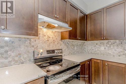 43 Pearman Crescent, Brampton, ON - Indoor Photo Showing Kitchen