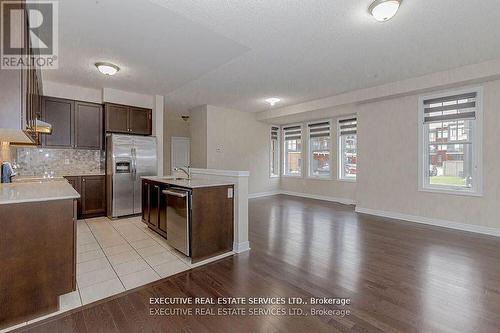 43 Pearman Crescent, Brampton, ON - Indoor Photo Showing Kitchen