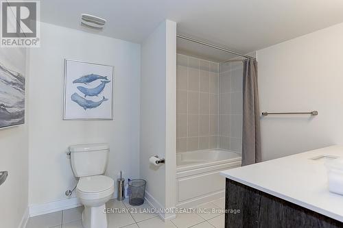 31 Ingersoll Lane, Richmond Hill, ON - Indoor Photo Showing Bathroom