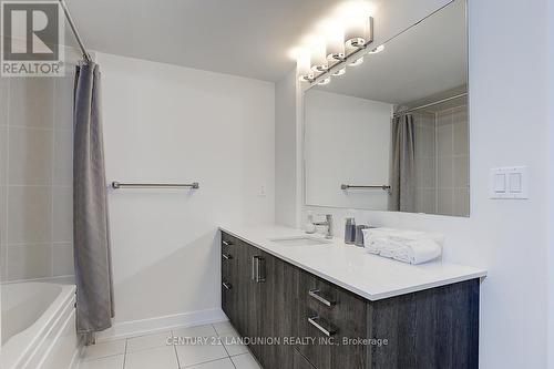 31 Ingersoll Lane, Richmond Hill, ON - Indoor Photo Showing Bathroom