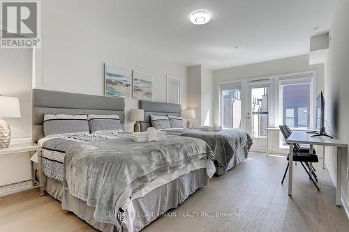 31 Ingersoll Lane, Richmond Hill, ON - Indoor Photo Showing Bedroom