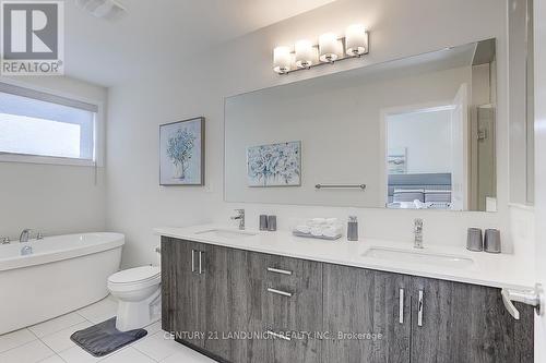 31 Ingersoll Lane, Richmond Hill, ON - Indoor Photo Showing Bathroom