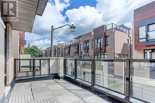 31 Ingersoll Lane, Richmond Hill, ON - Outdoor With Balcony