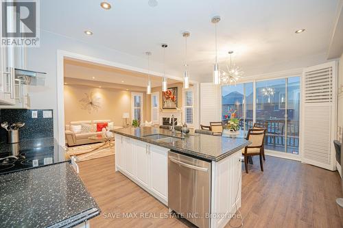 16 Casserley Crescent, New Tecumseth, ON - Indoor Photo Showing Kitchen With Upgraded Kitchen