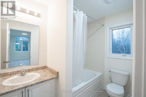 117 Hawkins Street, Georgina, ON - Indoor Photo Showing Bathroom